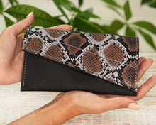 Kép betöltése a galériamegjelenítőbe: Bőr pénztárca