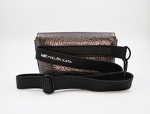 Kép betöltése a galériamegjelenítőbe: Bőr övtáska