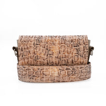 Încărcați imaginea în vizualizatorul Galeriei, Crossbody