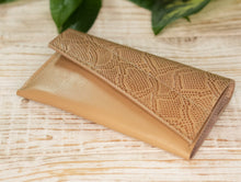Încărcați imaginea în vizualizatorul Galeriei, Poșetă din piele