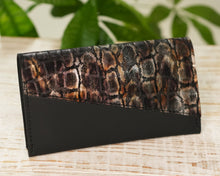 Kép betöltése a galériamegjelenítőbe: Bőr pénztárca