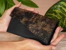 Încărcați imaginea în vizualizatorul Galeriei, Poșetă din piele