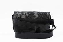 Încărcați imaginea în vizualizatorul Galeriei, Geantă de talie din piele