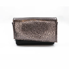 Kép betöltése a galériamegjelenítőbe: Bőr övtáska