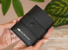 Încărcați imaginea în vizualizatorul Galeriei, Portofel din piele