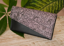 Încărcați imaginea în vizualizatorul Galeriei, Poșetă din piele