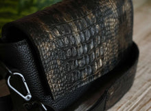 Load image into Gallery viewer, CrossBody