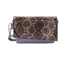 Încărcați imaginea în vizualizatorul Galeriei, Geantă de talie din piele