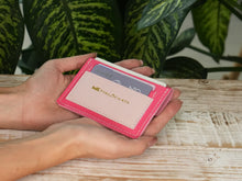 Încărcați imaginea în vizualizatorul Galeriei, Suport de card din piele