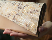 Încărcați imaginea în vizualizatorul Galeriei, Poșetă din piele