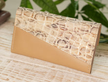 Încărcați imaginea în vizualizatorul Galeriei, Poșetă din piele