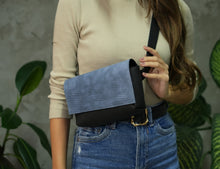 Încărcați imaginea în vizualizatorul Galeriei, Geantă de talie din piele