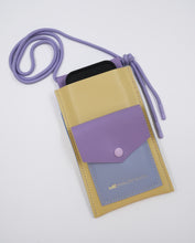 Încărcați imaginea în vizualizatorul Galeriei, Suport din piele pentru telefon și card