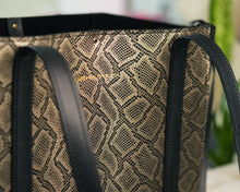 Load image into Gallery viewer, Tote Bag