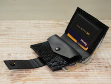Încărcați imaginea în vizualizatorul Galeriei, Portofel din piele