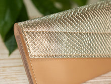 Încărcați imaginea în vizualizatorul Galeriei, Poșetă din piele