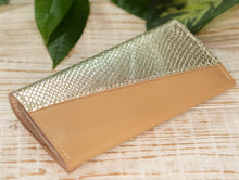 Încărcați imaginea în vizualizatorul Galeriei, Poșetă din piele