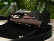 Încărcați imaginea în vizualizatorul Galeriei, Geantă de talie din piele