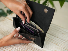 Kép betöltése a galériamegjelenítőbe: Bőr pénztárca