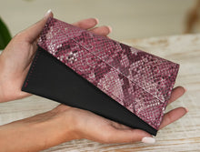 Încărcați imaginea în vizualizatorul Galeriei, Poșetă din piele