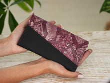 Încărcați imaginea în vizualizatorul Galeriei, Poșetă din piele