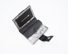 Încărcați imaginea în vizualizatorul Galeriei, Portofel din piele