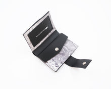 Încărcați imaginea în vizualizatorul Galeriei, Portofel din piele