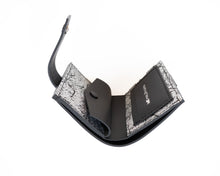 Încărcați imaginea în vizualizatorul Galeriei, Portofel din piele