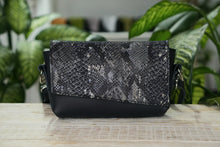 Kép betöltése a galériamegjelenítőbe: CrossBody