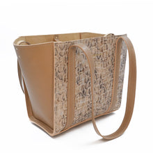 Încărcați imaginea în vizualizatorul Galeriei, Tote bag piele naturala bej pentru femei, geantă shopper elegantă din piele, vedere frontală