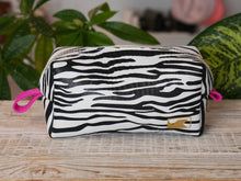 Load image into Gallery viewer, Essentials & Organizers