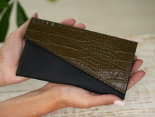 Load image into Gallery viewer, Leather Purse