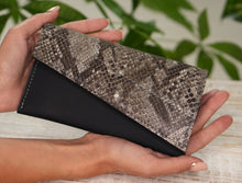 Încărcați imaginea în vizualizatorul Galeriei, Poșetă din piele