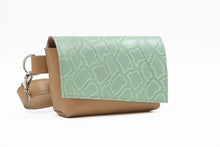 Încărcați imaginea în vizualizatorul Galeriei, Geantă de talie din piele