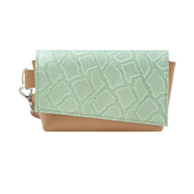 Încărcați imaginea în vizualizatorul Galeriei, Geantă de talie din piele