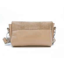 Încărcați imaginea în vizualizatorul Galeriei, Geantă crossbody din piele

