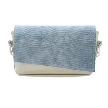 Încărcați imaginea în vizualizatorul Galeriei, Geantă crossbody din piele
