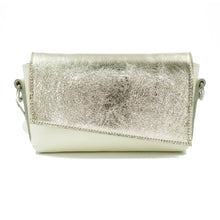 Kép betöltése a galériamegjelenítőbe: Bőr crossbody táska
