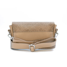 Încărcați imaginea în vizualizatorul Galeriei, Geantă crossbody din piele

