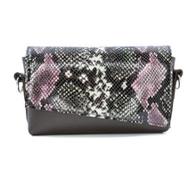 Kép betöltése a galériamegjelenítőbe: Bőr crossbody táska

