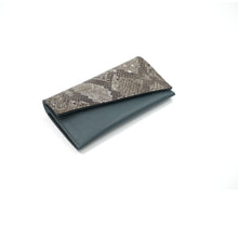 Load image into Gallery viewer, Leather Purse
