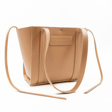 Load image into Gallery viewer, Leather Tote Bag
