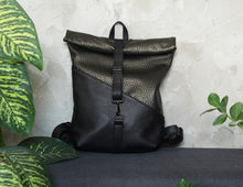 Load image into Gallery viewer, Leather Backpack
