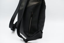 Load image into Gallery viewer, Leather Backpack
