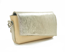 Kép betöltése a galériamegjelenítőbe: Bőr crossbody táska
