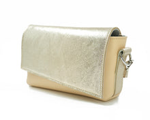 Kép betöltése a galériamegjelenítőbe: Bőr crossbody táska
