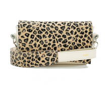 Kép betöltése a galériamegjelenítőbe: Bőr crossbody táska
