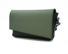 Kép betöltése a galériamegjelenítőbe: Bőr crossbody táska
