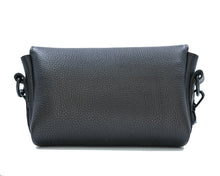 Kép betöltése a galériamegjelenítőbe: Bőr crossbody táska
