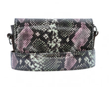 Kép betöltése a galériamegjelenítőbe: Bőr crossbody táska
